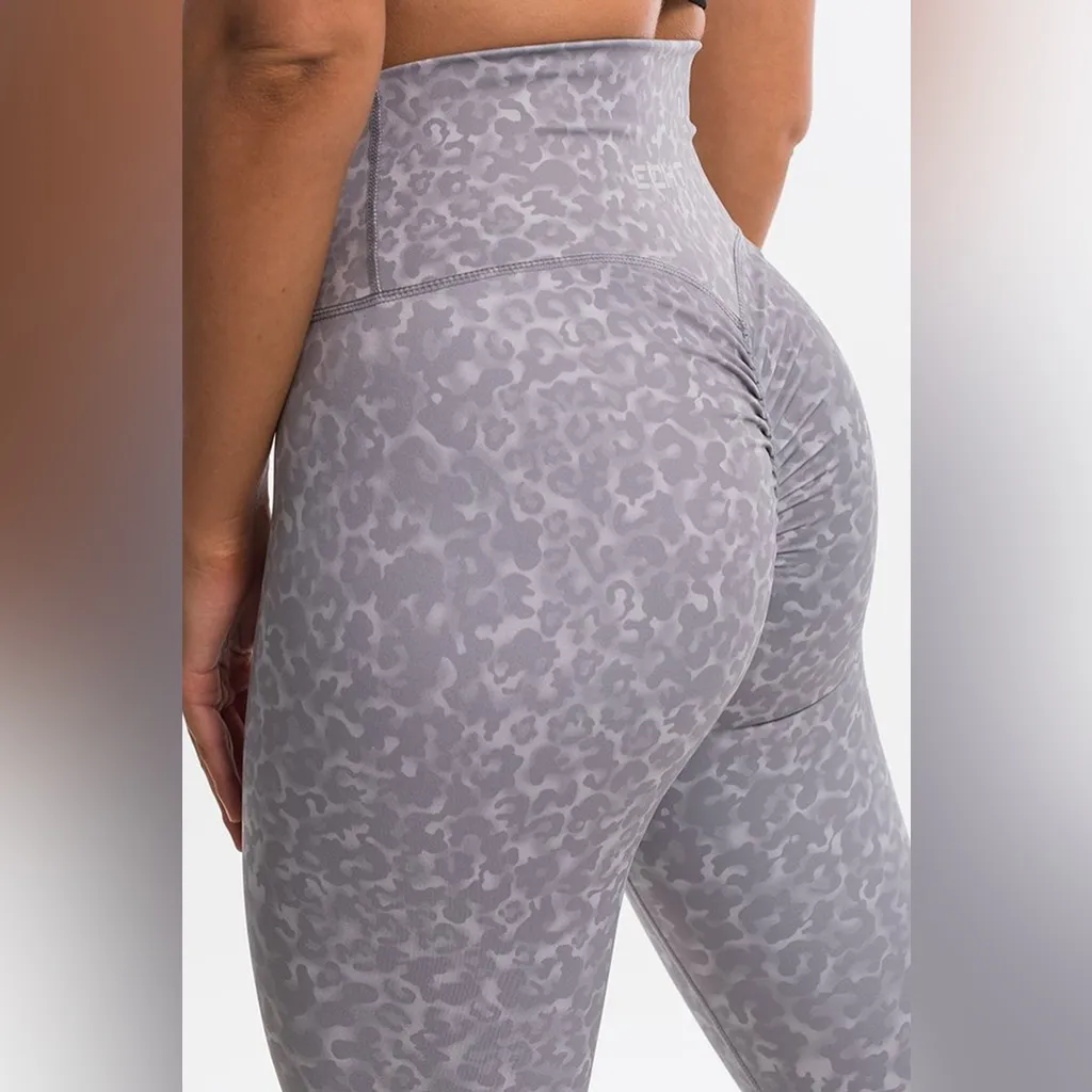 Wild Scrunch Leggings - Grey - Image 3