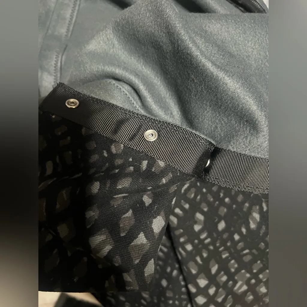 Lululemon  vinyasa scarf Black Grey o/s - Image 4