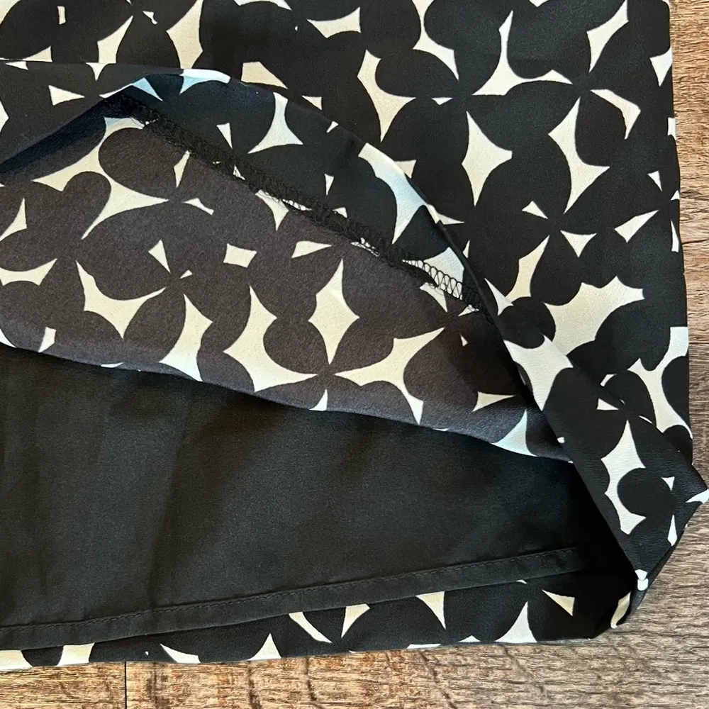 NWT Ann Taylor Loft Black and White Geometric Floral Dress With Lining Medium - Image 2