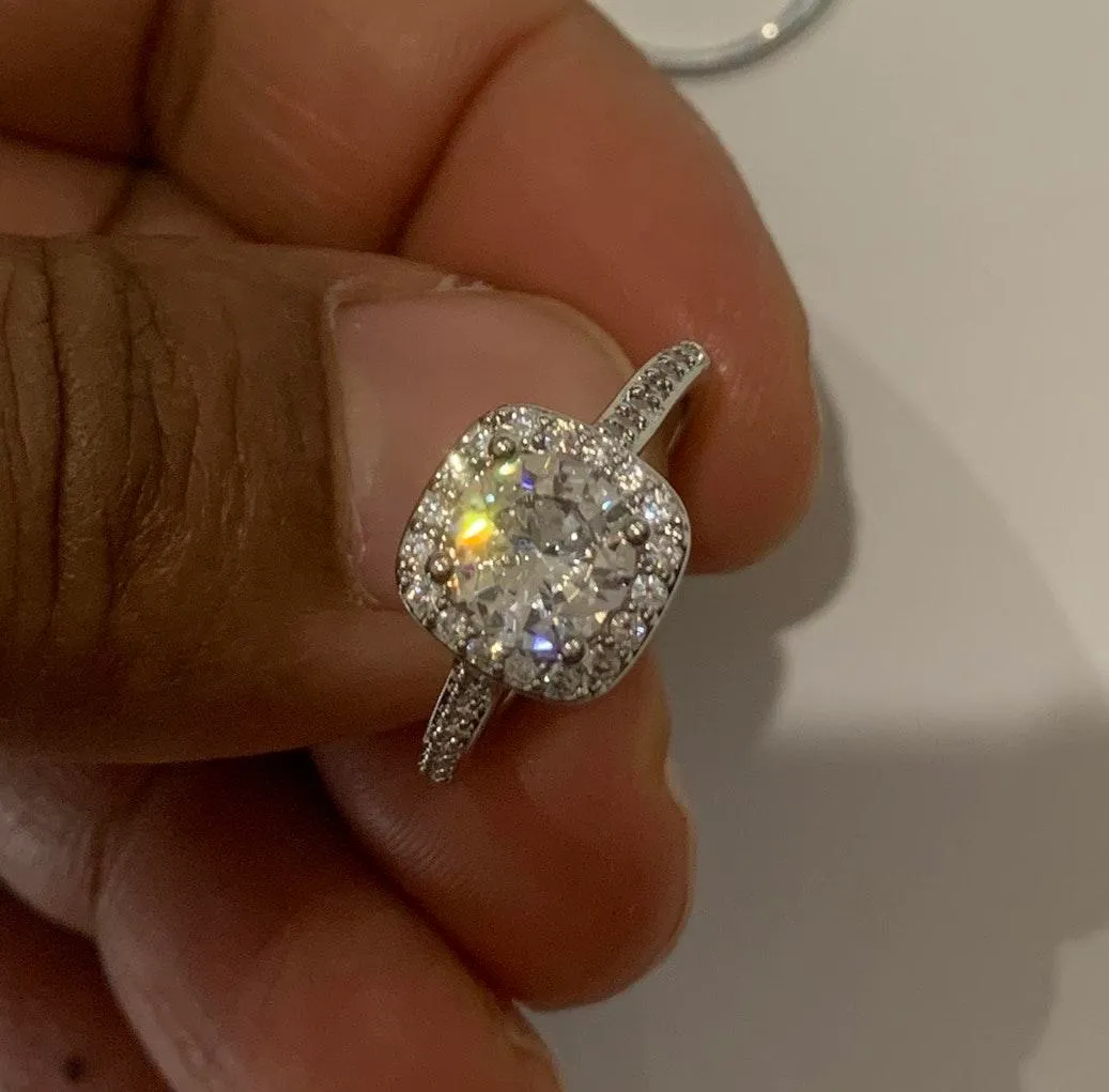 Beverly Hills Boutique Ring... Silver - Image 8