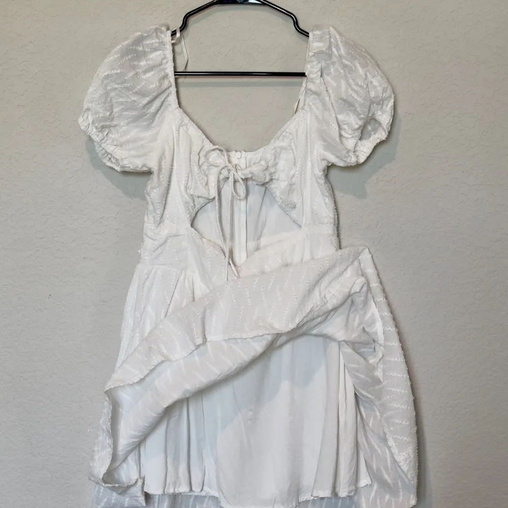 Princess Polly White Summer Dress with Puff Sleeves - Image 7