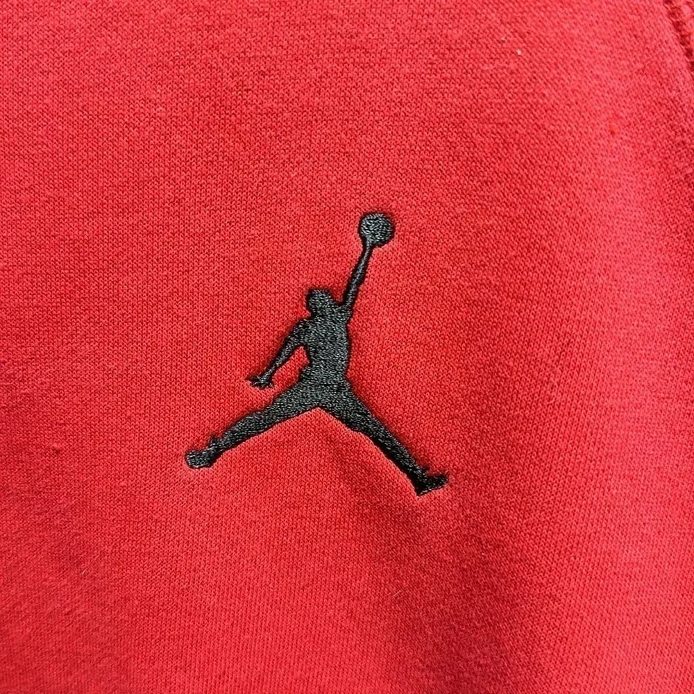 Jordan  red crewneck pullover - Image 6