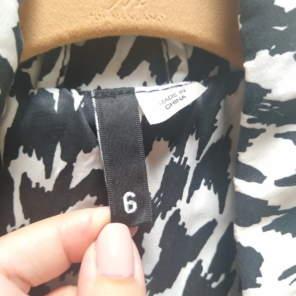 Divided by H&M Lightweight Belted Trench Coat - Image 3