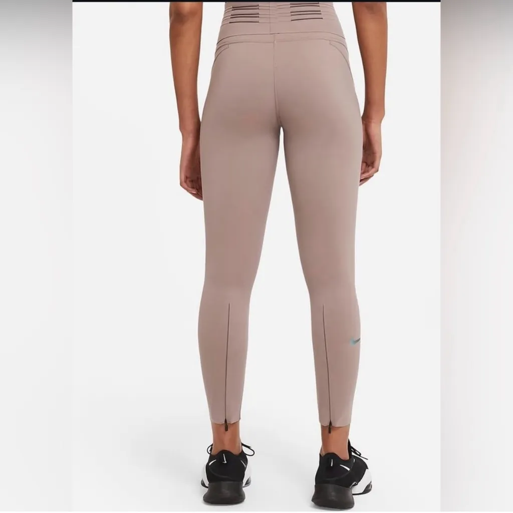 Nike City Ready Tight Fit 7/8 Training Tights Mauve Taupe running activewear - Image 2
