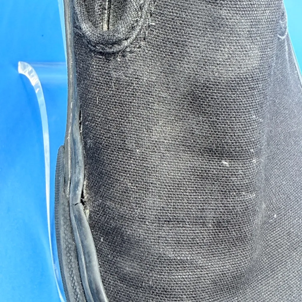 Vans Classic Black Slip-On Shoes - Image 4