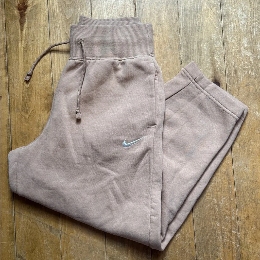 Nike  Women's High Waisted Beige Joggers Small - Image 8