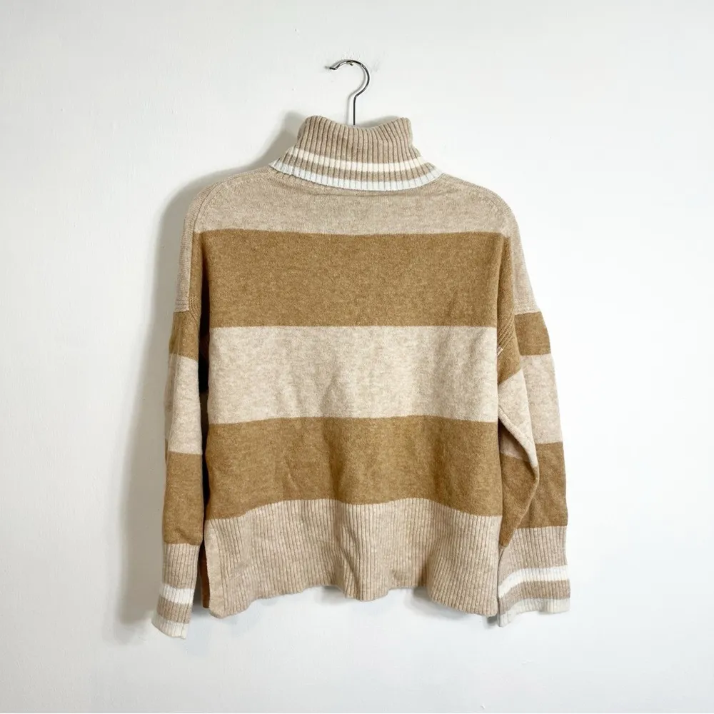NWT. J. Crew Striped Turtleneck Sweater in Supersoft Yarn Small Tan Brown Stripe - Image 3