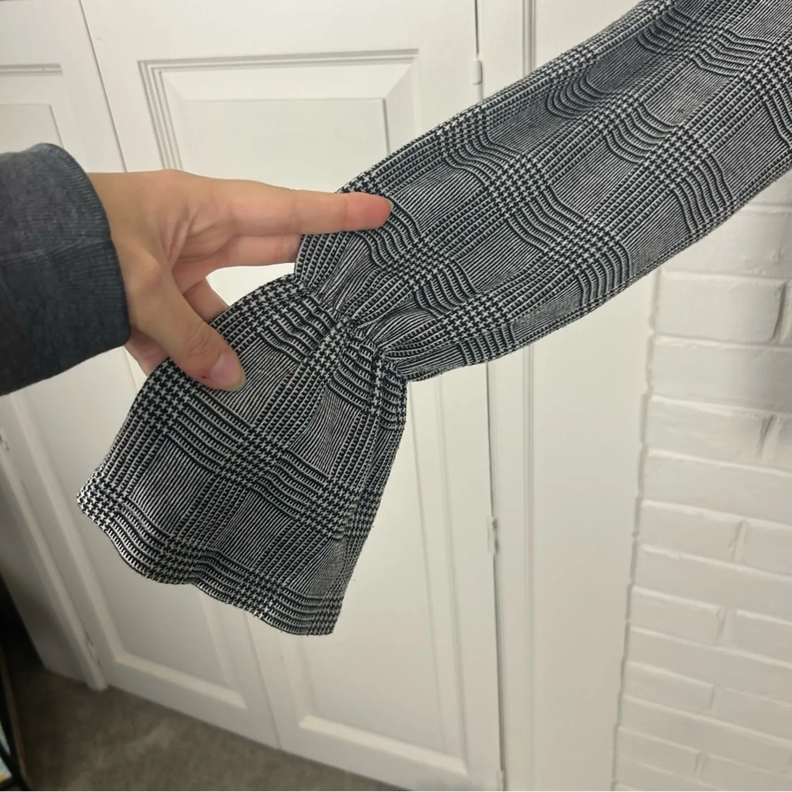 Zara Houndstooth Herringbone Knit Long Sleeve Top Size M - Image 8