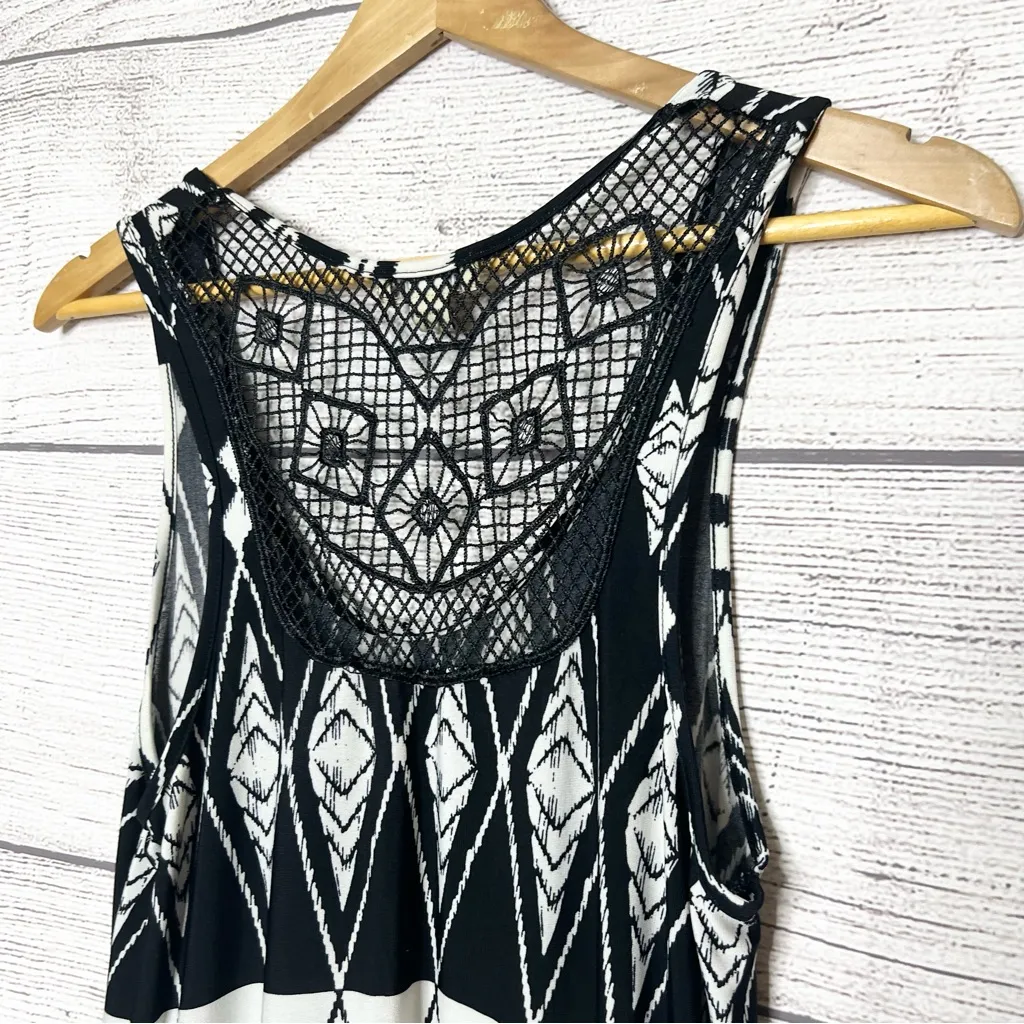 One World Black & White Boho Geometric Maxi Dress Size Small - Image 6