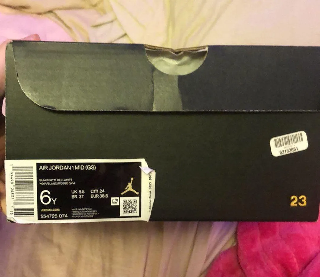 Nike Air Jordan 1 Mid - Image 6