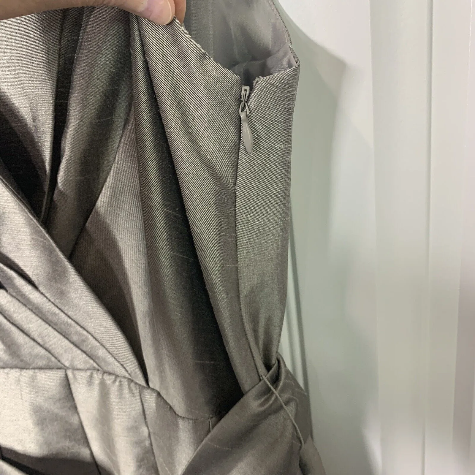 Jessica Howard Size 6 P 6P Dress Silver Metallic Faux Wrap Belted Holiday Womens - Image 4