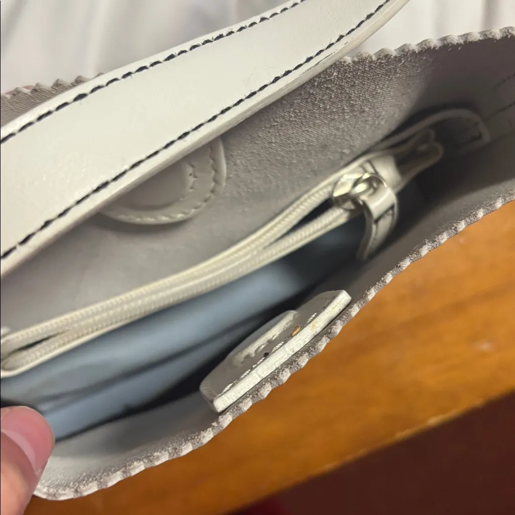 Hype White and Black Leather Mini Bag - Image 5