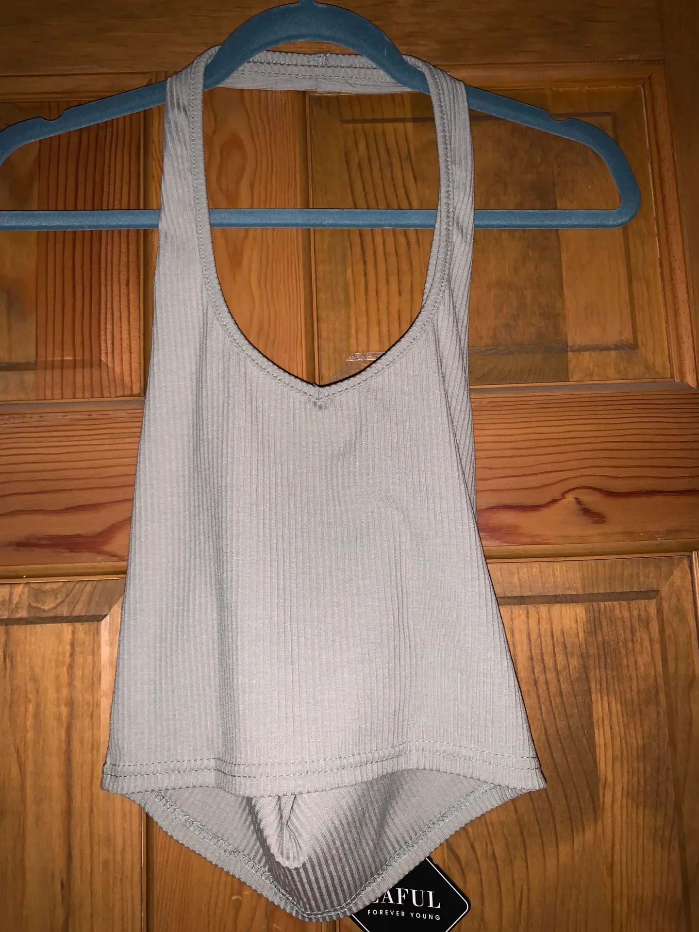Zaful Ribbed Halter Crop Top - Image 5