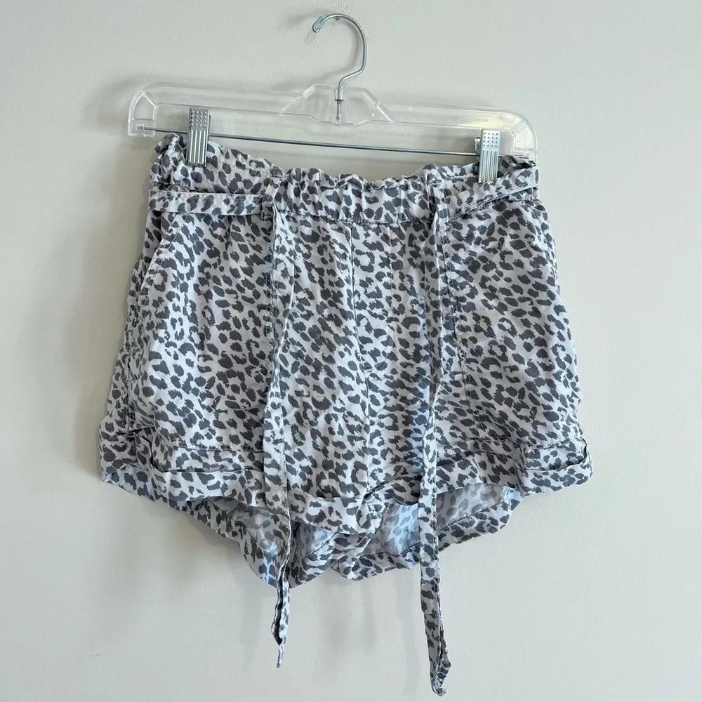 Aerie Leopard High Waisted Paperbag Shorts- Size Small - Image 3