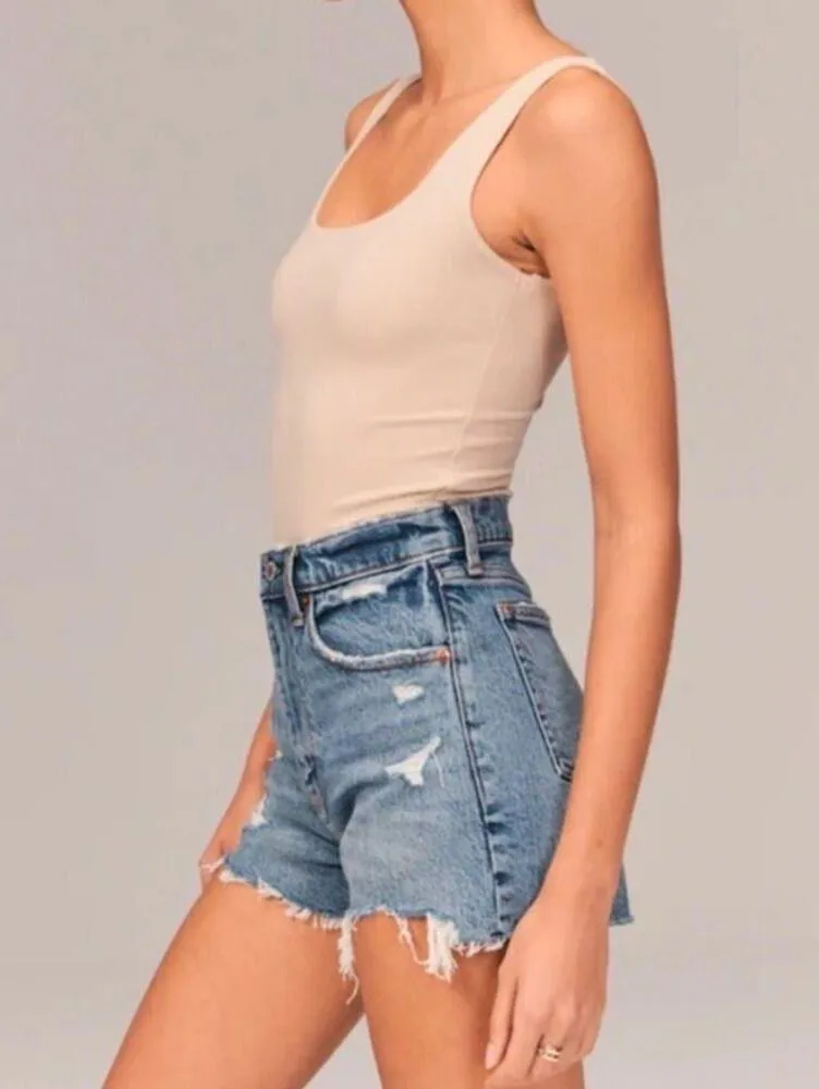 Abercrombie & Fitch The Mom Short High Rise Medium Wash Destructed Denim Sz 30 - Image 7