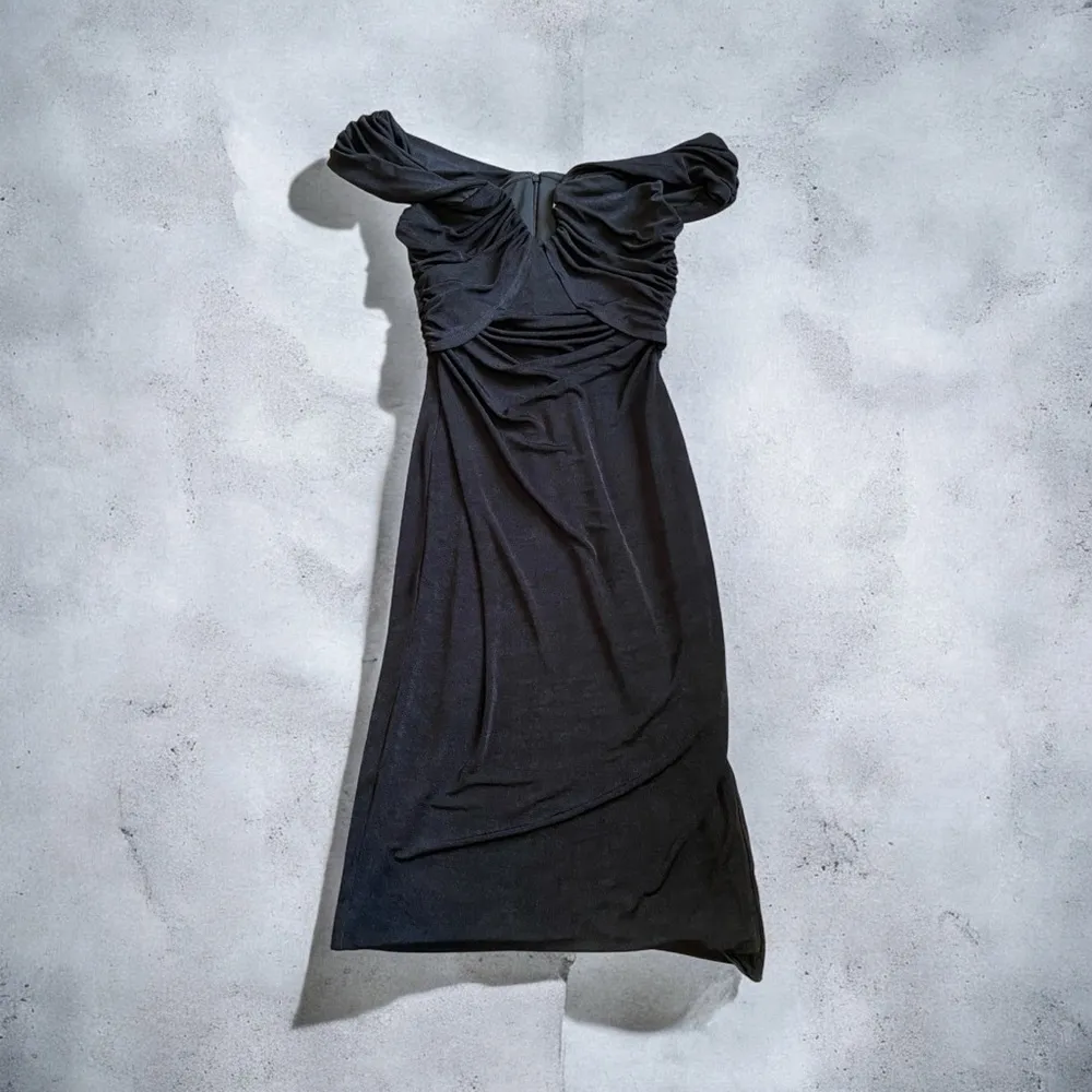 Misha Revolve Maylee slinky midi off shoulder dress Black Size L - - From Liv