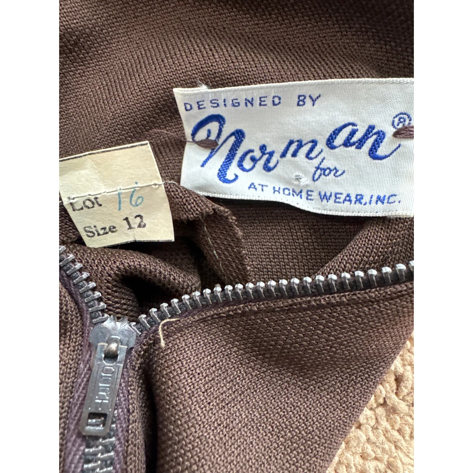 1960s Norman for At Home Wear Quilted Floral Hostess Brown Maxi Dress medium - Image 13