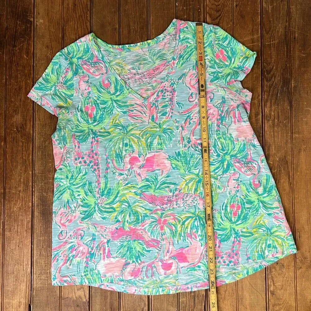 Women’s Lilly, Pulitzer, V-neck, cap sleeve T-shirt, animal print size medium - Image 5