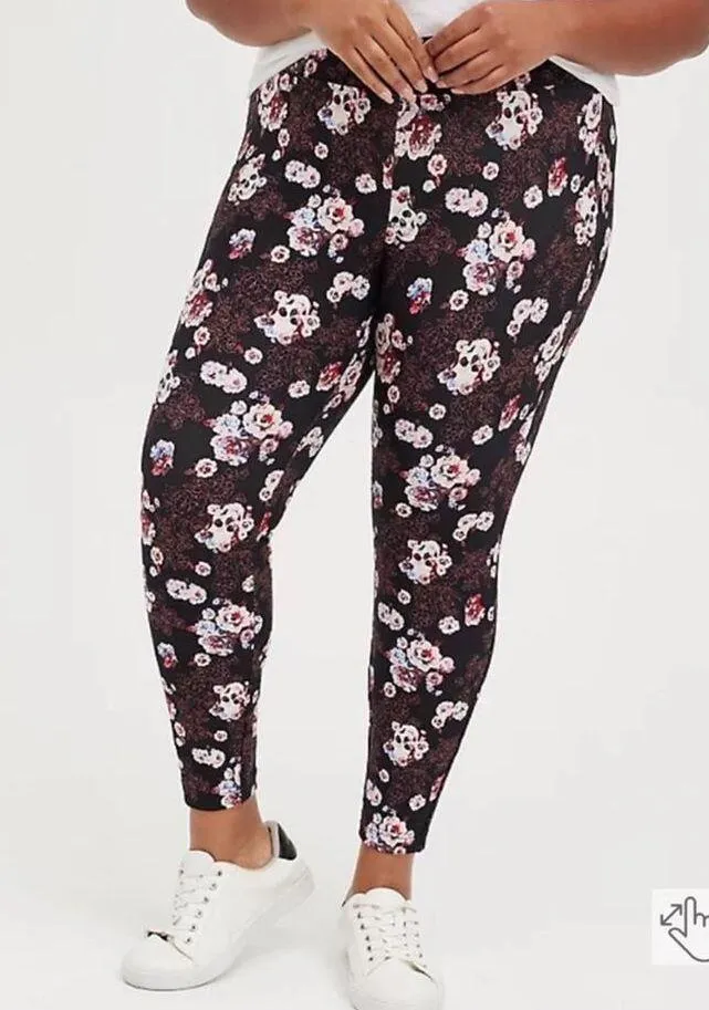 Torrid Black&Pink Floral Skull Luxe Ponte Pixie Pants Sz.3 NWT - Image 2