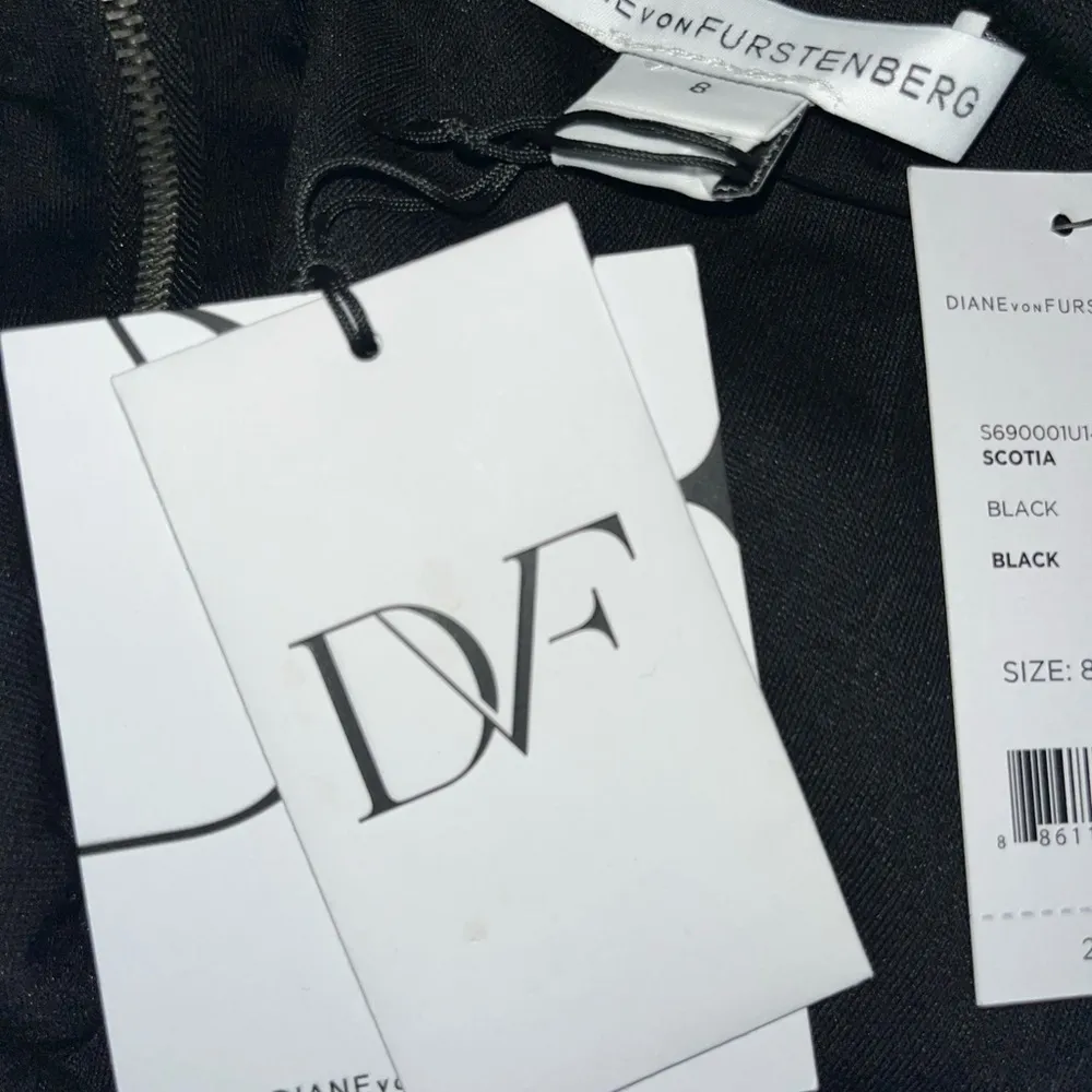Diane von faustenberh  Black Lace Skirt. Size xs. - Image 3
