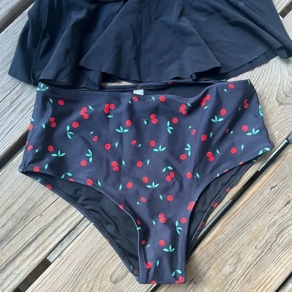Beachsissi ‎ tankini cherry pickers NWT Small - Image 6
