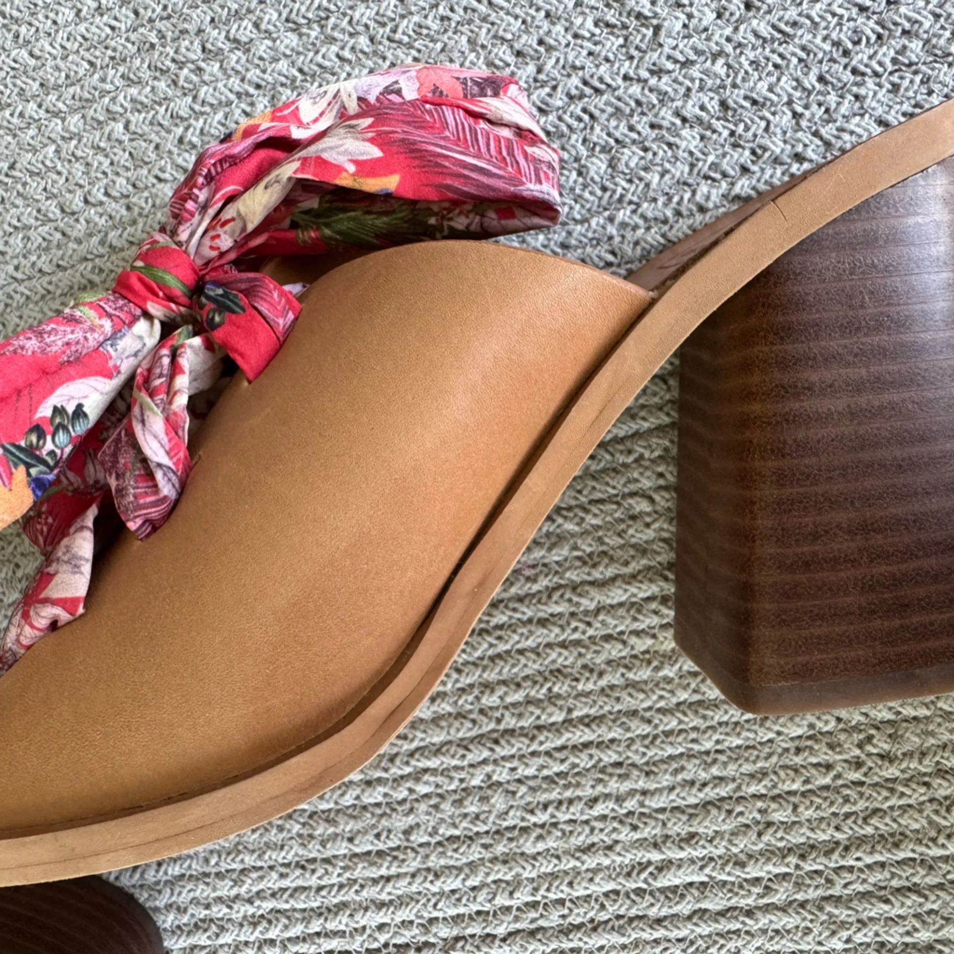 Dolce Vita Aleeya Red Floral Scarf Tie Leather Block Heel Peep Toe Sandals 8.5 - Image 8