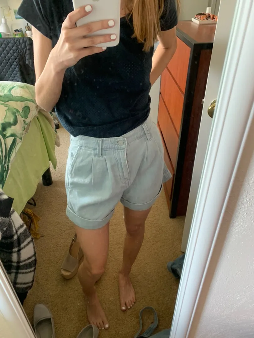 High Waisted Mom Shorts Size 27 - Image 3