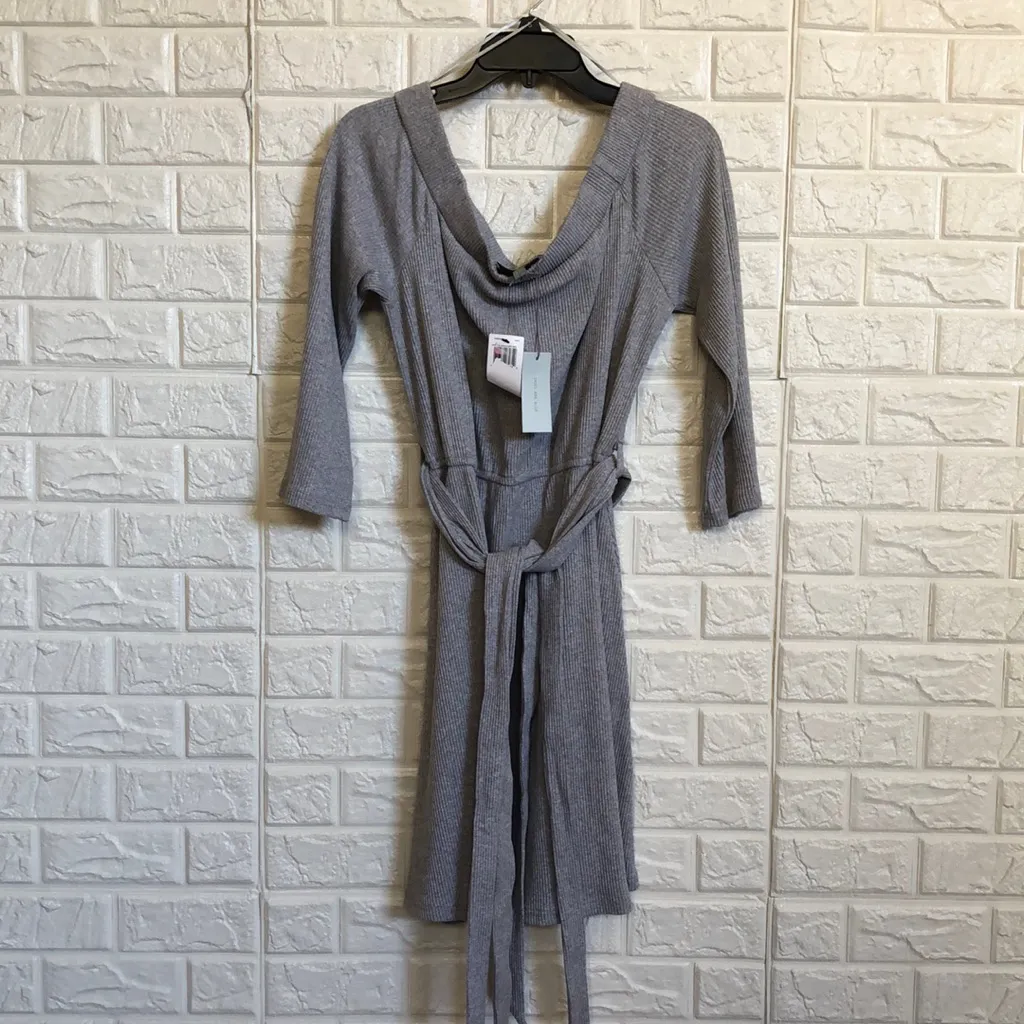 Skies‎ are Blue gray ribbed off the shoulder dress size L - Image 2