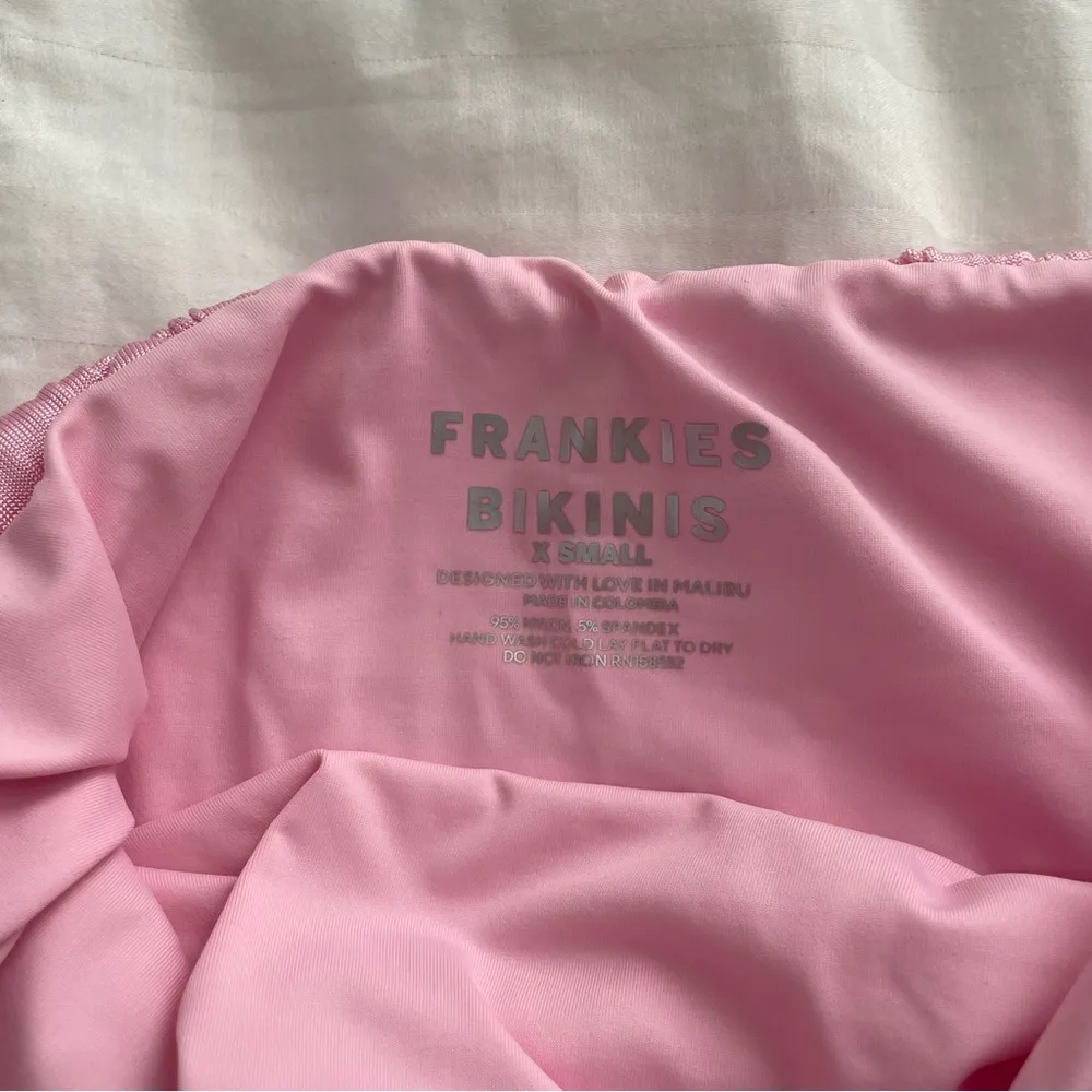 FRANKIES BIKINIS TWO PIECE SET! - Image 3