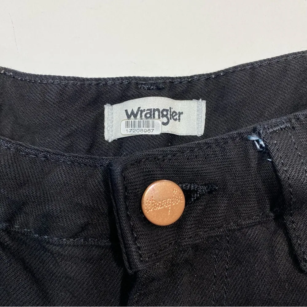 WRANGLER World Wide Black  Jean Size 27 - Image 5