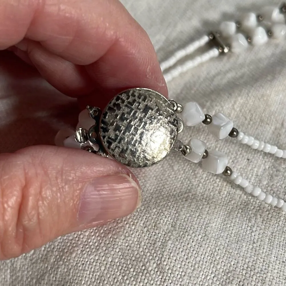 Vintage white mother of pearl seed bead choker 14”. White - Image 2