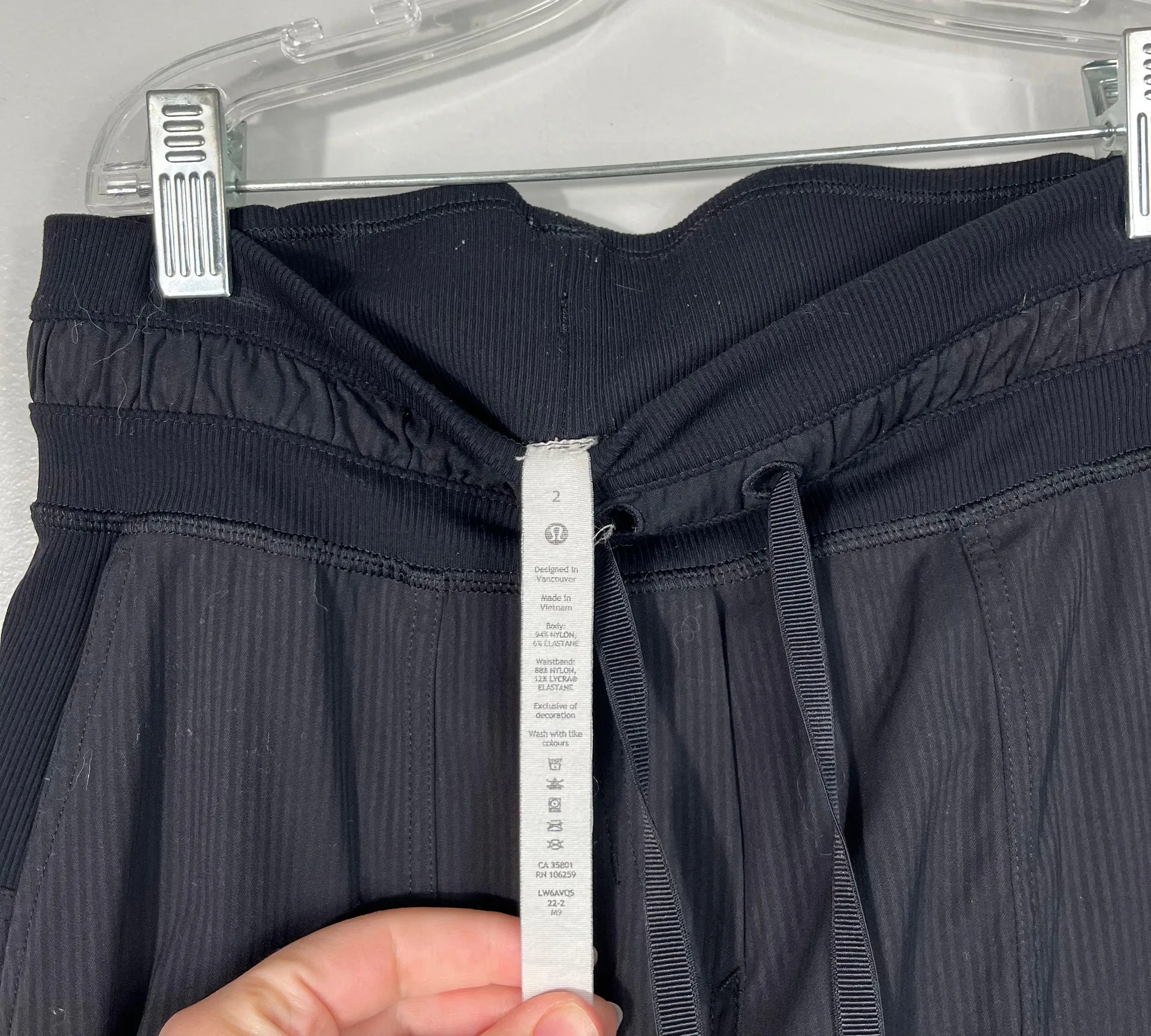 Lululemon Dance Studio Crop Black Ruched Leg Pull On Athletic Pants Size 2 Gym - Image 3