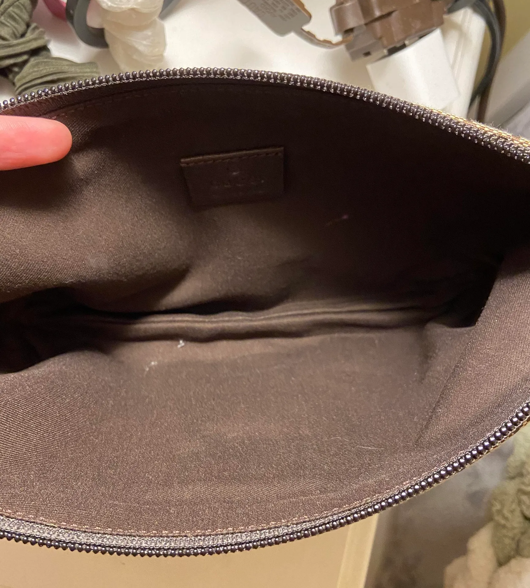 Gucci Shoulder Bag - Image 6