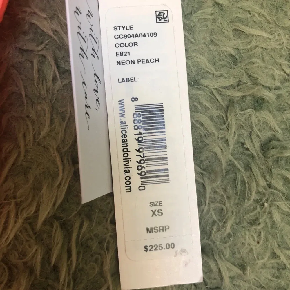 NWT ALICE + OLIVIA ELBA PLEATED CROPPED PANTS - Image 4