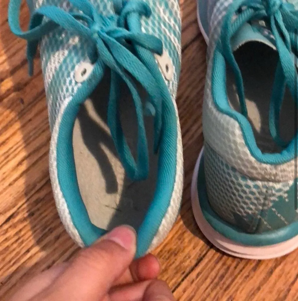 Blue Shoes - Image 4