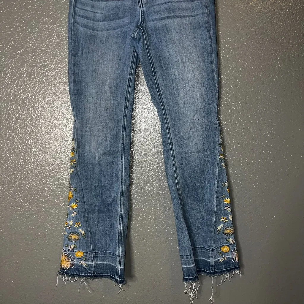 Share Similar items ca6942d0-a3b3-462c-bbab-07550fa5c28dS29669462-8e2c-4cc9-85f2 - Image 6