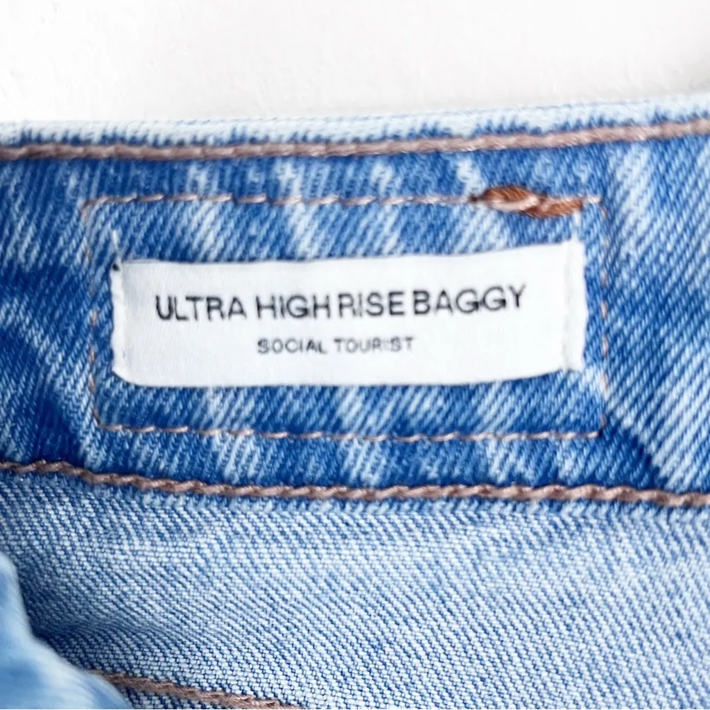 SOCIAL TOURIST Blue Ultra High Rise Baggy Hearts Patches Wide Leg Jeans Size 26 - Image 5