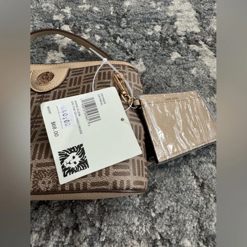 Anne Klein  Mini Purse that include and mini card holder - Image 3