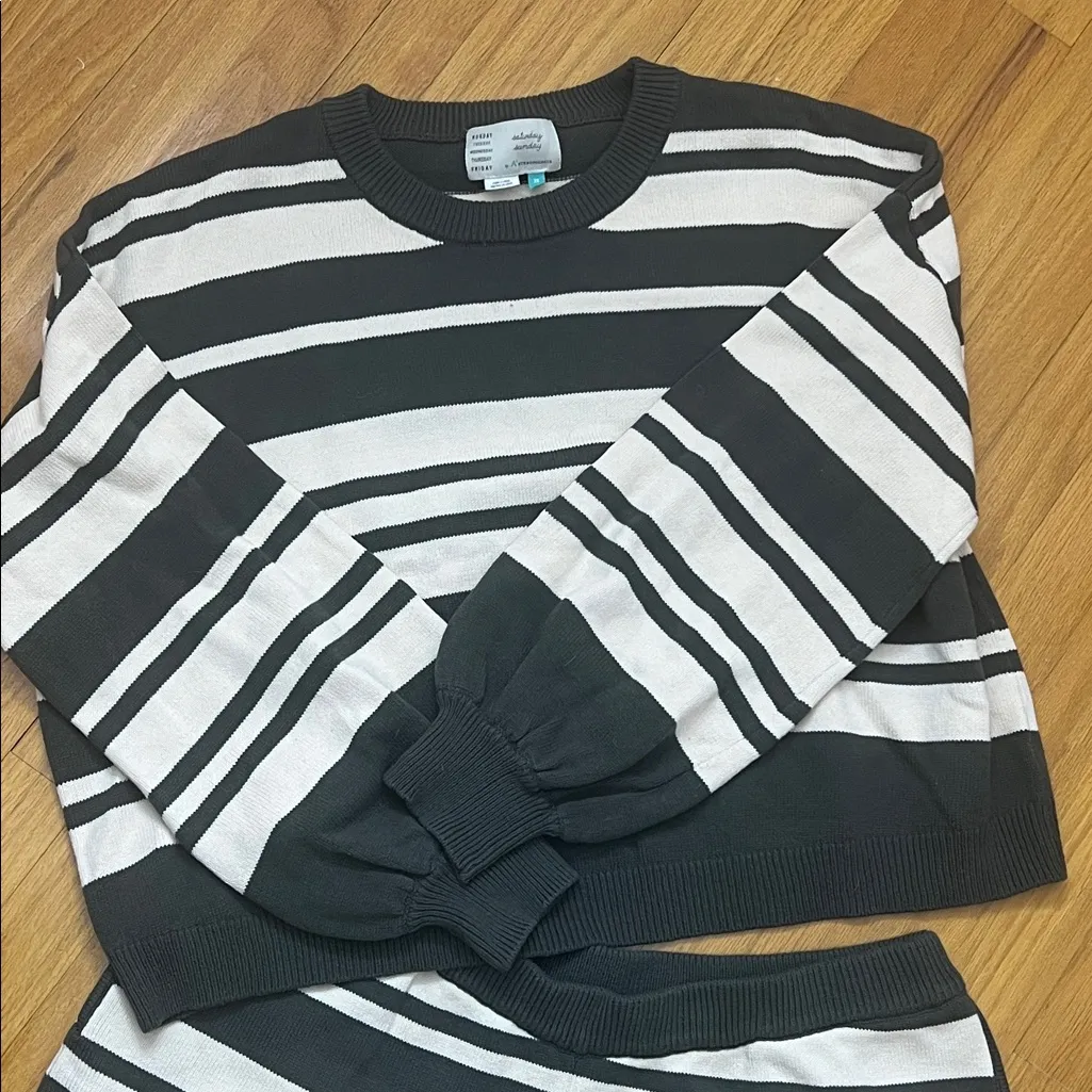 Anthropologie Lyla Striped Lounge Set - Image 4