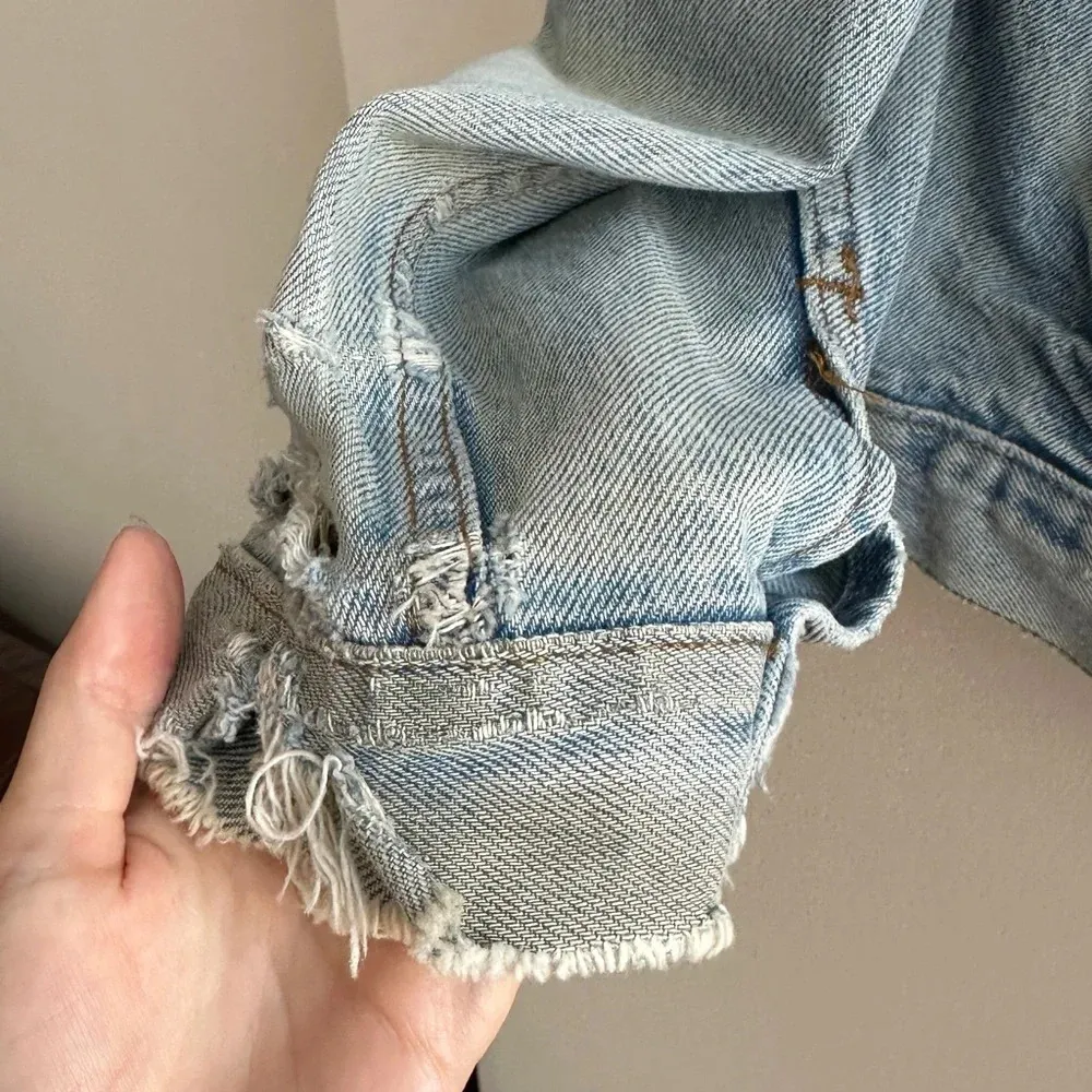 Levi Strauss Vintage Oversized Jean Jacket, Trucker Jacket, Light Wash, Large Blue - Image 7