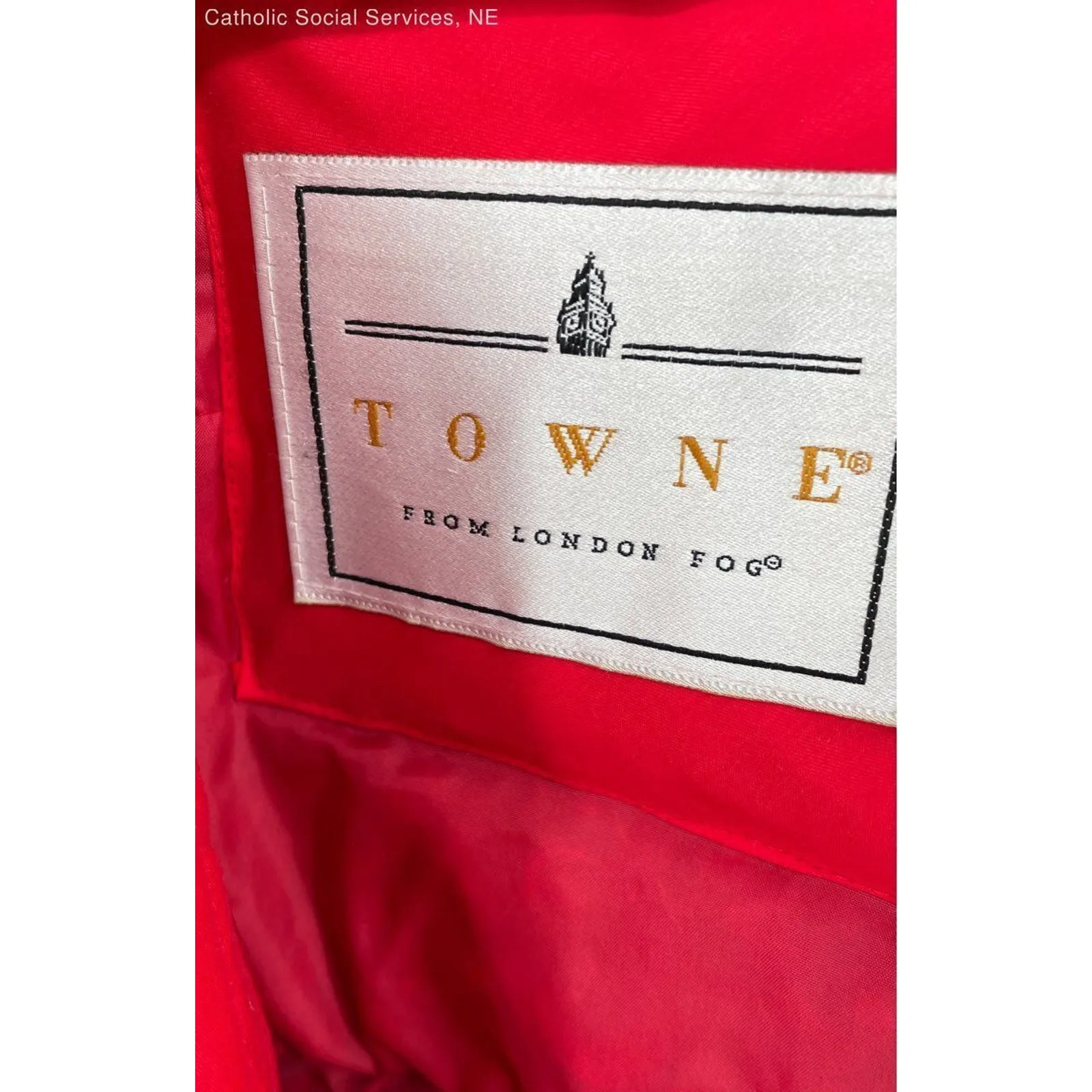 Towne London Fog Red‎ Women's Button Down Removeable Faux Fur Hooded Jacket - Image 3