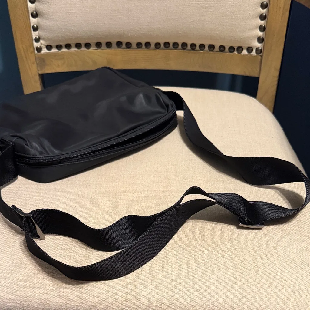 Calvin Klein Black Nylon Shoulder Bag - Image 12