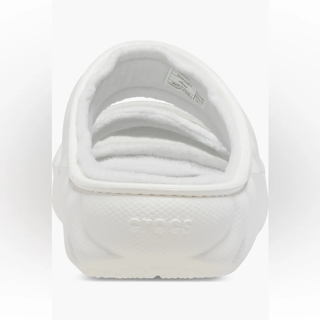NWT Crocs Unisex Classic cozzzy overpuff sandal in white M-8 W-10 - Image 4