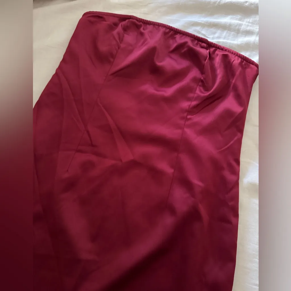 NEW!! PrettyLittleThing Cherry Red Satin Bandeau Split Hem Bodycon Dress - Image 4