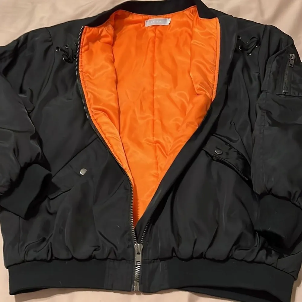 Article size M black with orange lining zip front bomber jacket EUC Size M - Image 3