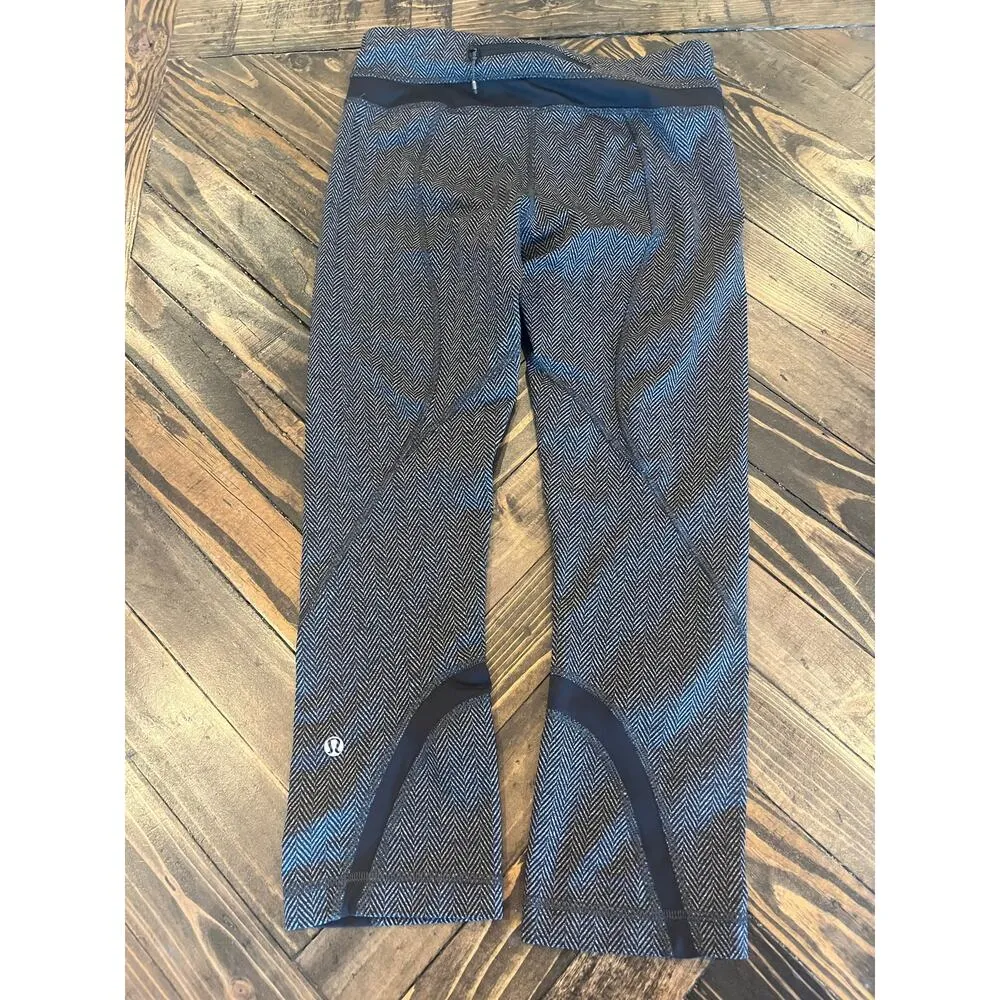 Lululemon Inspire Athleisure Workout Pants Women 6 Black Herringbone Patterned - Image 3