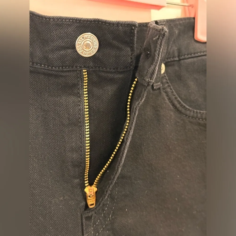 7 For All Mankind Cut Off Jean Shorts 26 Black High Rise Minimal Capsule Chic - Image 8