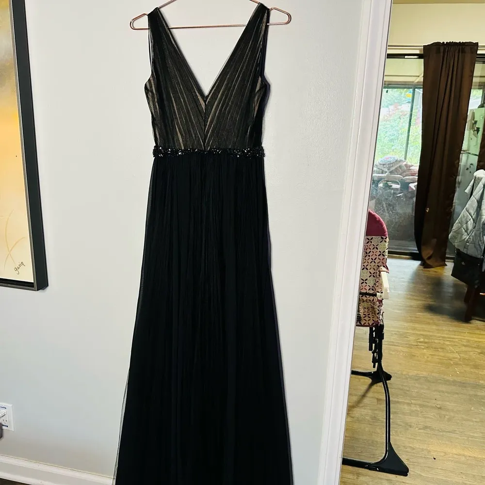 Badgley Mischka Black pleated Tulle Chiffon V-neck Gown size 2 - Image 14