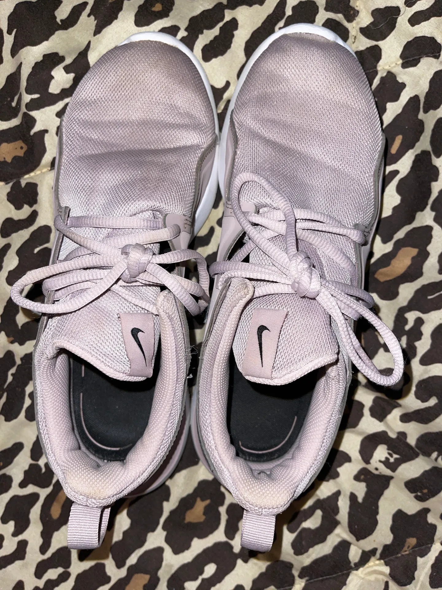 Nike Tennis Shoes - Image 2