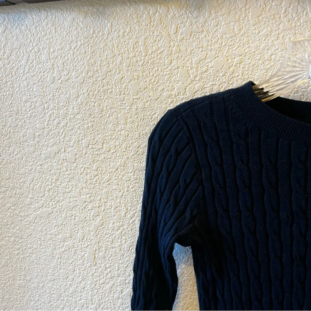 Abercrombie & Fitch Women's Navy Blue Sweater - Image 3